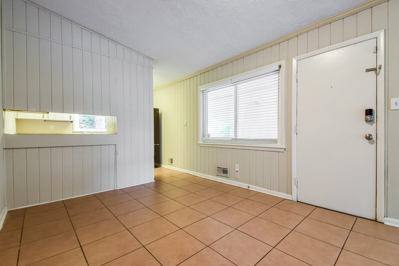 0/Mo, 201 LYDIA DR Atlanta, GA 30315 Living Room View
