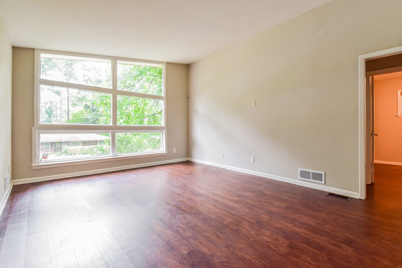 0/Mo, 201 LYDIA DR Atlanta, GA 30315 Main Bedroom View