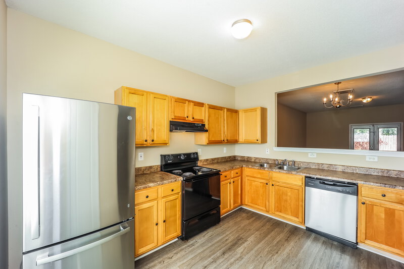 1,535/Mo, 2298 BIGWOOD TRL Atlanta, GA 30349 Kitchen View