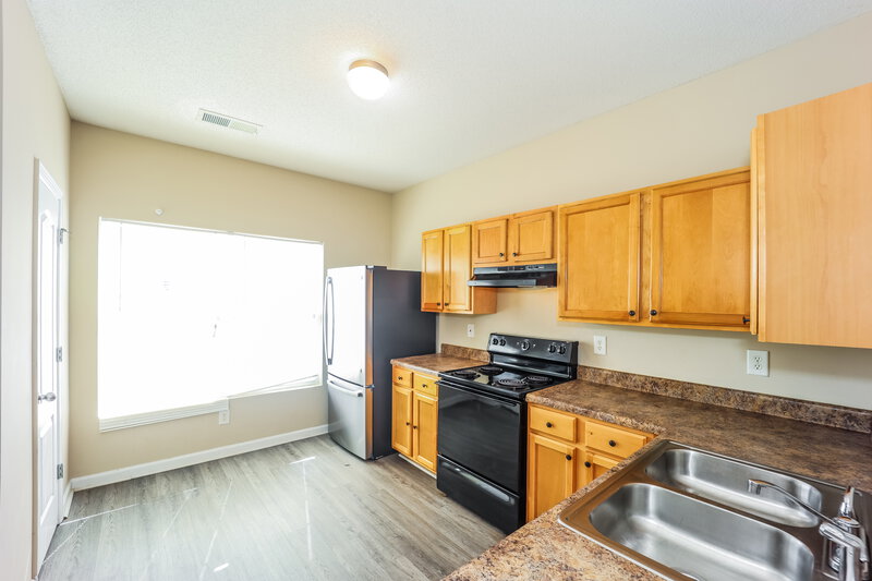 1,535/Mo, 2298 BIGWOOD TRL Atlanta, GA 30349 Kitchen View 2