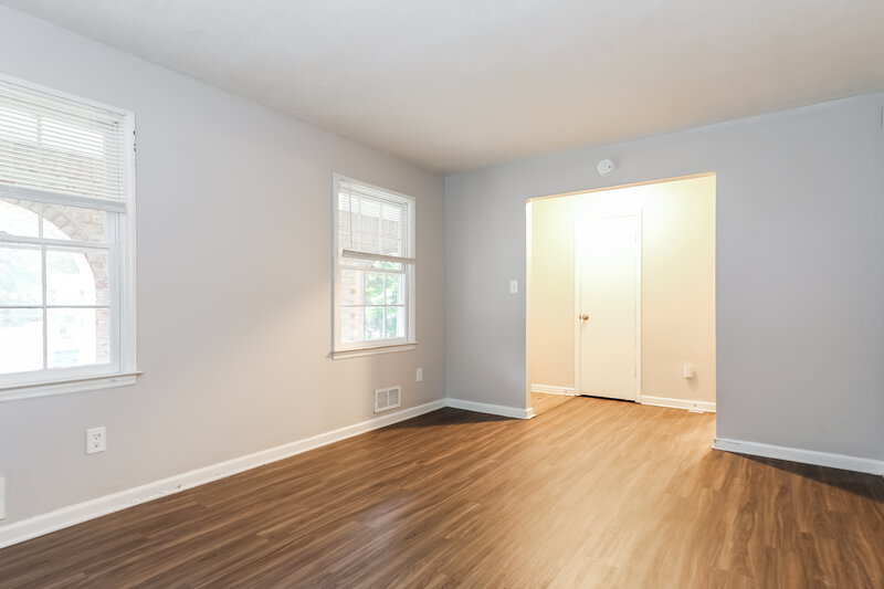 1,590/Mo, 235 HURST Point College Park, GA 30349 Living Room View 2