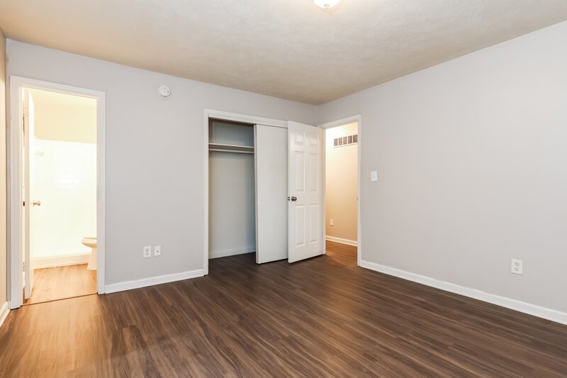 1,590/Mo, 235 HURST Point College Park, GA 30349 Main Bedroom View