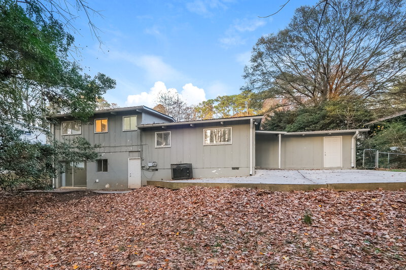 1,795/Mo, 2410 RIDGEWAY Drive Atlanta, GA 30360 Rear View