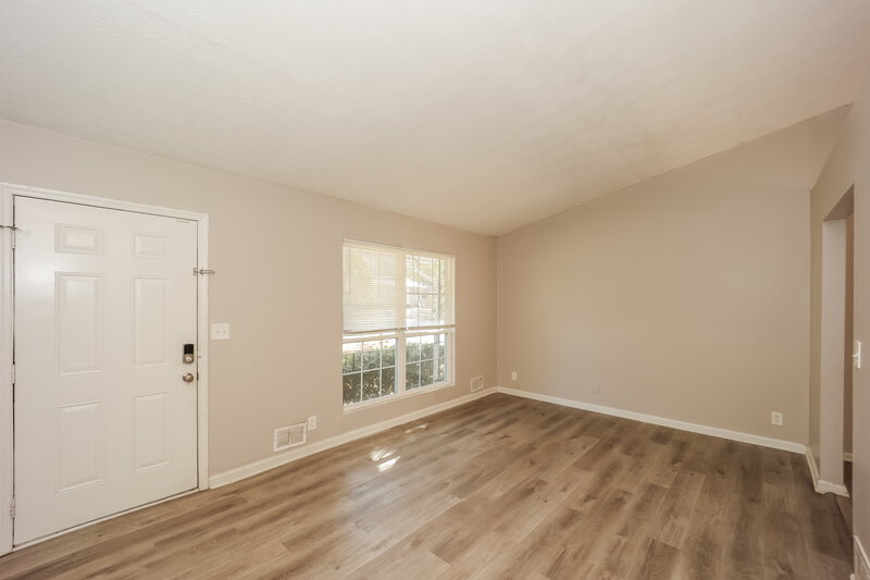 1,805/Mo, 2465 FAIRWAY Circle SW Atlanta, GA 30331 Living Room View 3