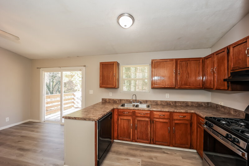 1,805/Mo, 2465 FAIRWAY Circle SW Atlanta, GA 30331 Kitchen View