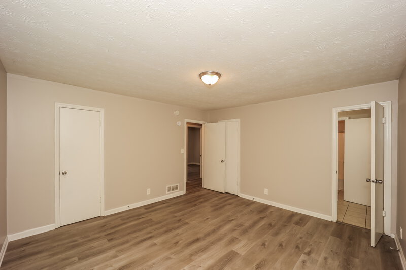 1,805/Mo, 2465 FAIRWAY Circle SW Atlanta, GA 30331 Main Bedroom View 2