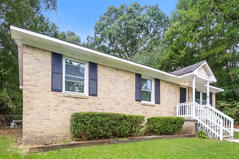 1,685/Mo, 2680 CARRIAGE Lane Atlanta, GA 30349 Front View 2