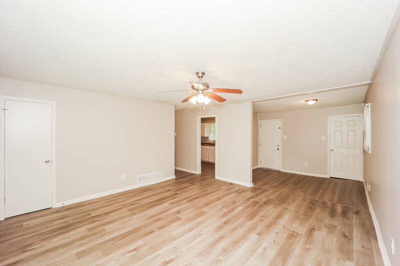 1,685/Mo, 2680 CARRIAGE Lane Atlanta, GA 30349 Living Room View 2