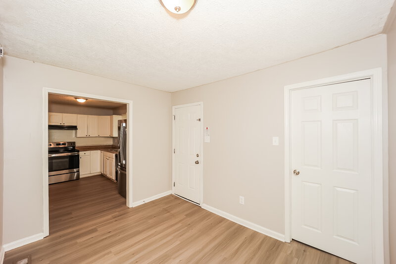 1,685/Mo, 2680 CARRIAGE Lane Atlanta, GA 30349 Dining Room View