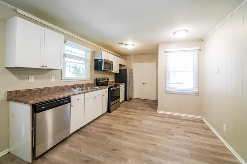 1,565/Mo, 2820 Foxlair Trail Atlanta, GA 30349 Kitchen View