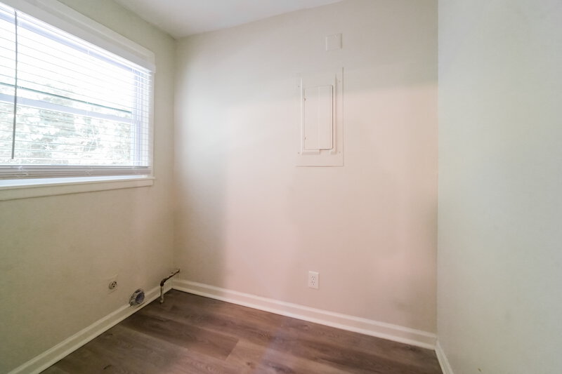 1,565/Mo, 2820 Foxlair Trail Atlanta, GA 30349 Laundry Room View