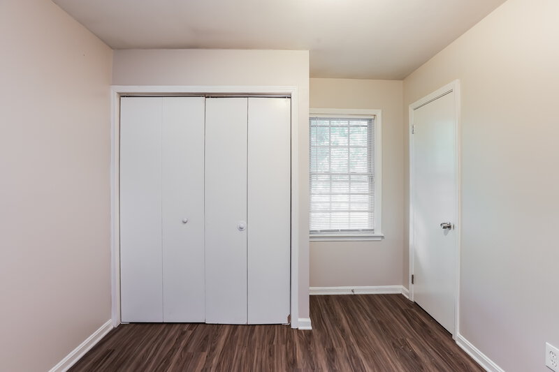1,850/Mo, 2743 Argyle Dr NW Atlanta, GA 30318 Main Bedroom View 2