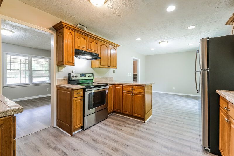 2,170/Mo, 2842 Zane Grey Dr SE Atlanta, GA 30316 Kitchen View