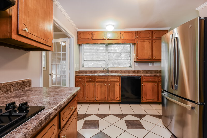 2,120/Mo, 3050 Golden Dr East Point, GA 30344 Kitchen View