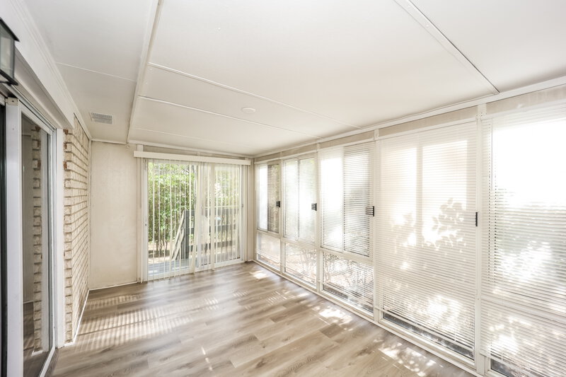 1,900/Mo, 3240 Devilla Trce Atlanta, GA 30349 Sun Room View