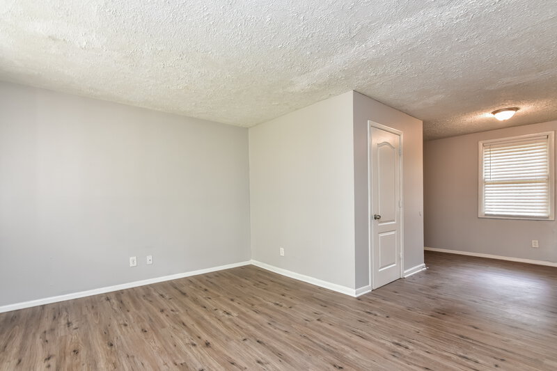 0/Mo, 3343 Renault Road SE Atlanta, GA 30354 Living Room View