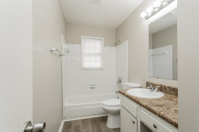 1,865/Mo, 3523 Forrest Park Road Atlanta, GA 30354 Bathroom View