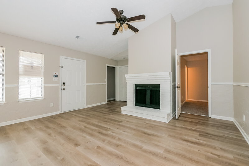 2,175/Mo, 5293 Brentwood Rd Atlanta, GA 30349 Living Room View