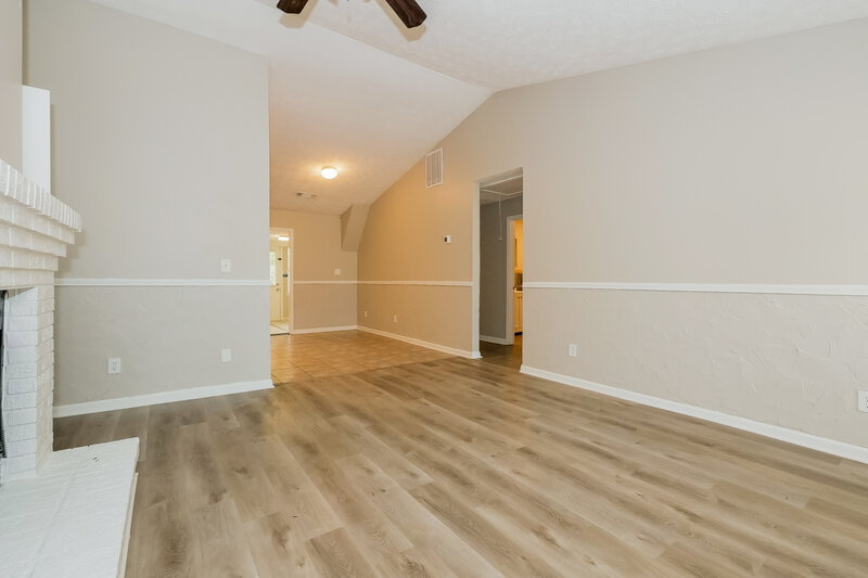 2,175/Mo, 5293 Brentwood Rd Atlanta, GA 30349 Living Room View 3