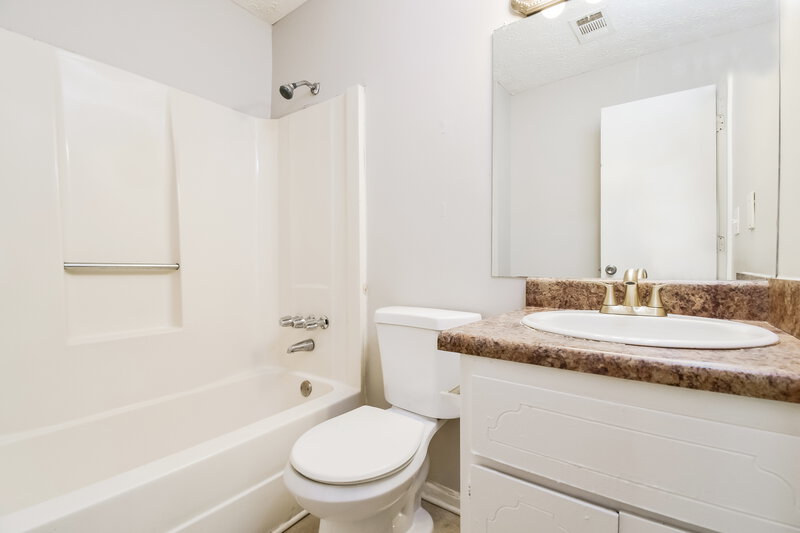 1,255/Mo, 5408 Glen Haven Dr Atlanta, GA 30349 Main Bathroom View