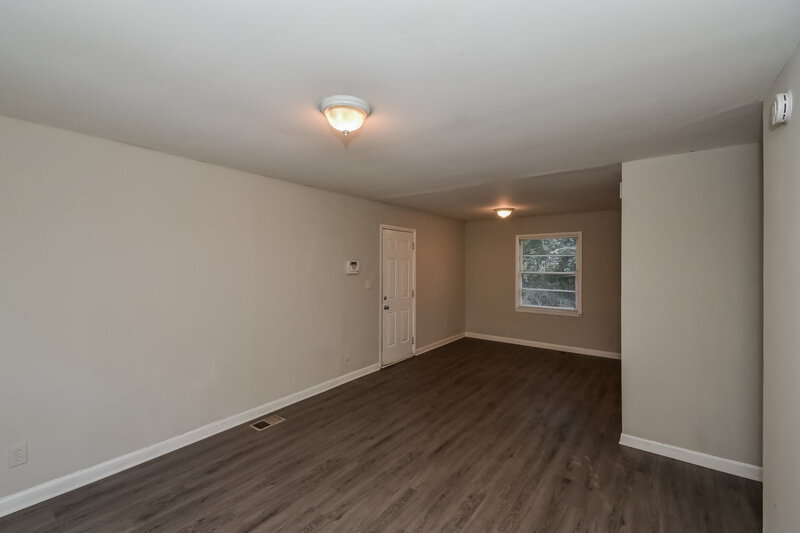 0/Mo, 446 FEDORA Way Atlanta, GA 30331 Living Room View 2
