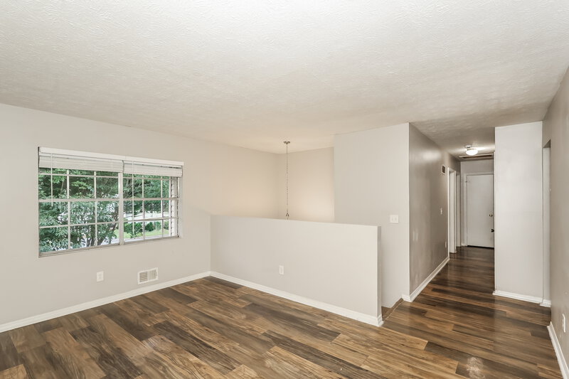 1,800/Mo, 4522 Doral Dr SW Atlanta, GA 30331 Living Room View