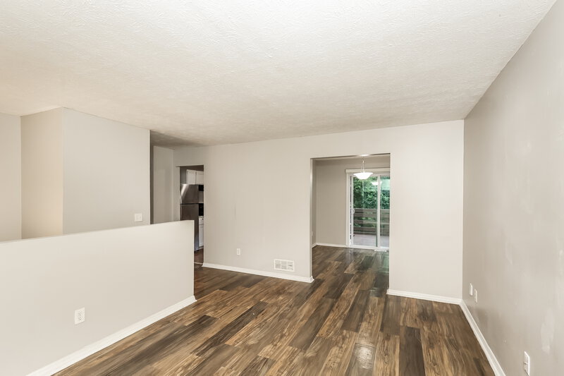1,800/Mo, 4522 Doral Dr SW Atlanta, GA 30331 Living Room View 2