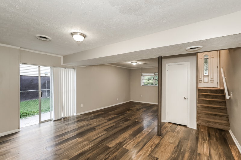 1,800/Mo, 4522 Doral Dr SW Atlanta, GA 30331 Family Room View 2