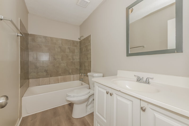 2,550/Mo, 4522 Doral Dr SW Atlanta, GA 30331 Bathroom View