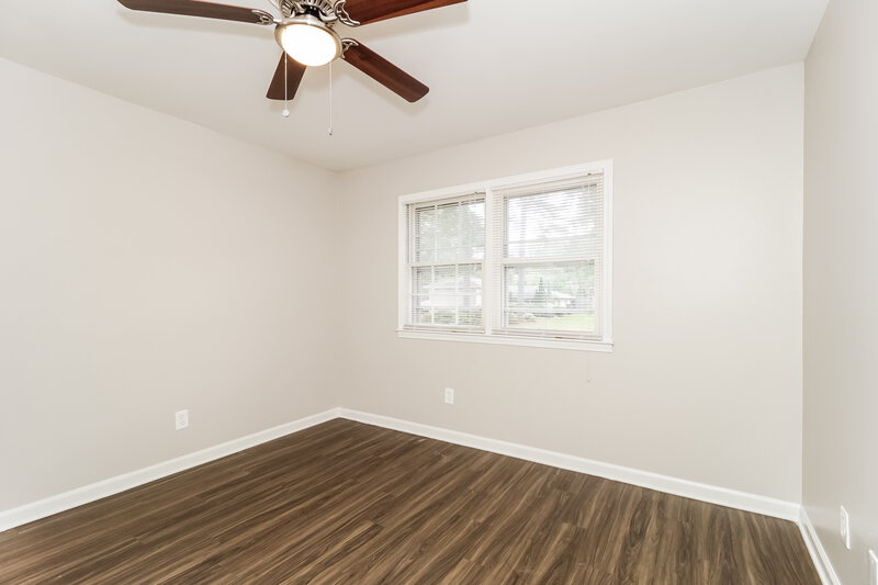 2,000/Mo, 4685 Winthrop Dr Atlanta, GA 30337 Bedroom View 3