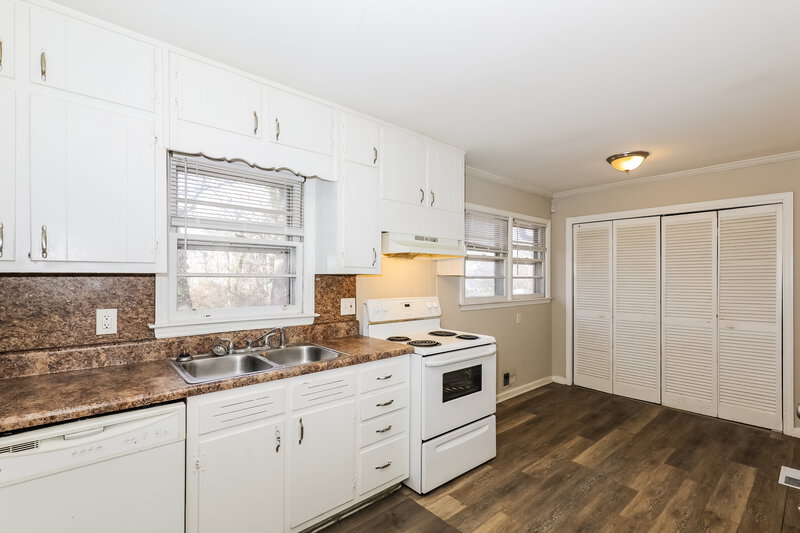 1,680/Mo, 4775 Ben Hill Rd Atlanta, GA 30349 Misc View 3