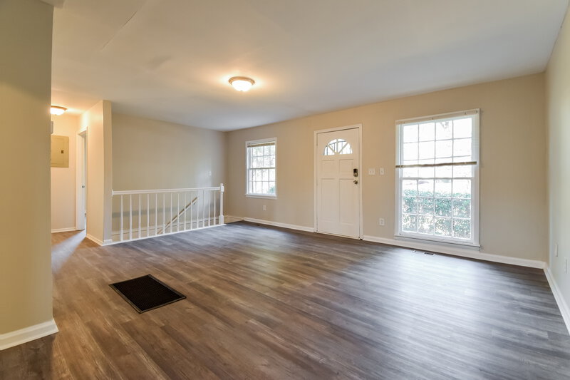 1,855/Mo, 842 Bonneville Ter NW Atlanta, GA 30331 Living Room View 2