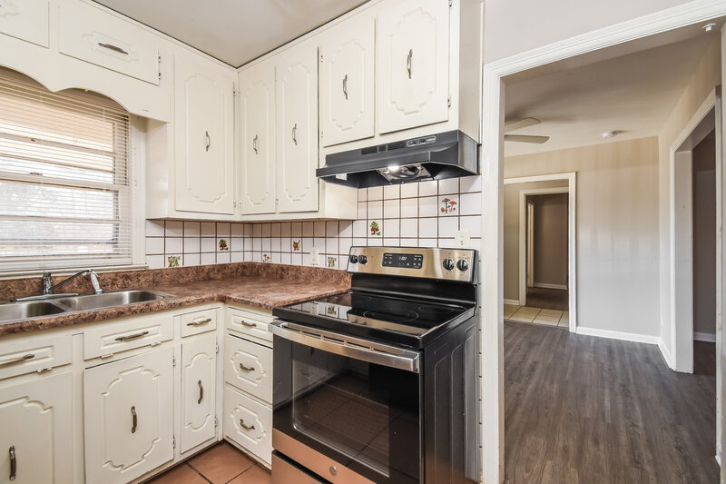 1,840/Mo, 1642 Pine Cir Austell, GA 30168 Kitchen View