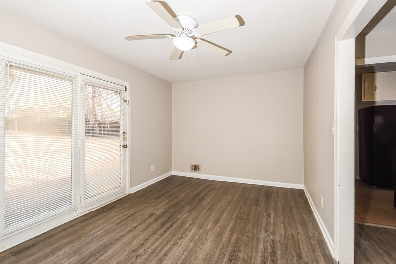 1,840/Mo, 1642 Pine Cir Austell, GA 30168 Family Room View 2