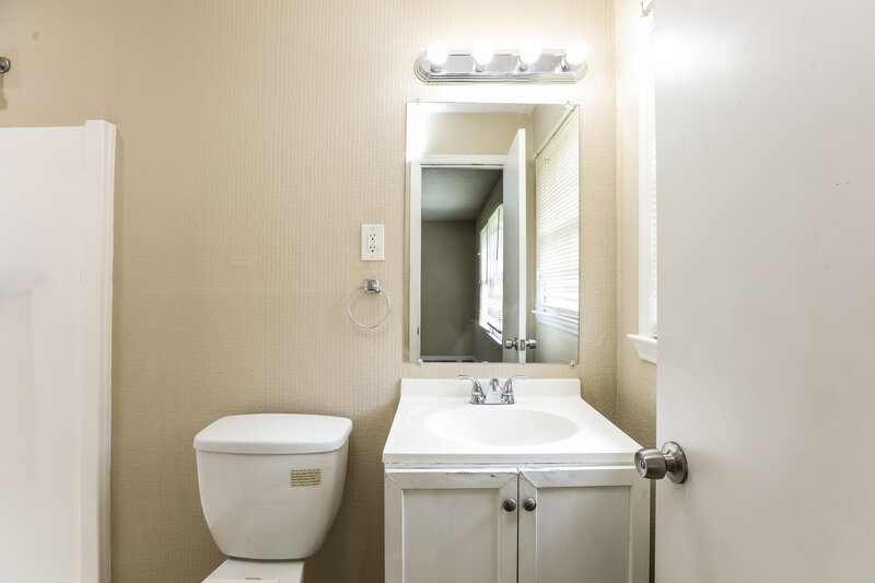 1,875/Mo, 4649 Danna Dr Austell, GA 30106 Main Bathroom View 2