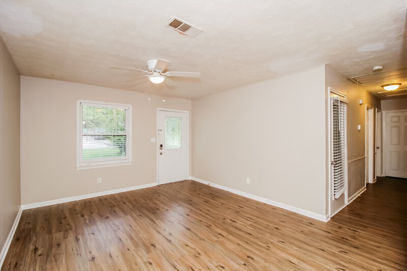 1,985/Mo, 6325 Wellington Way Austell, GA 30106 Living Room View