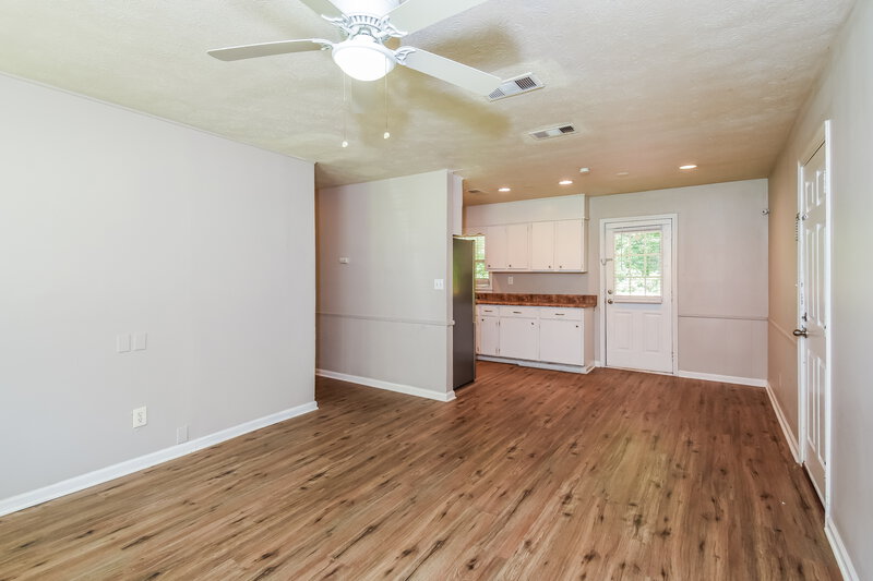 1,655/Mo, 6325 Wellington Way Austell, GA 30106 Living Room View 2