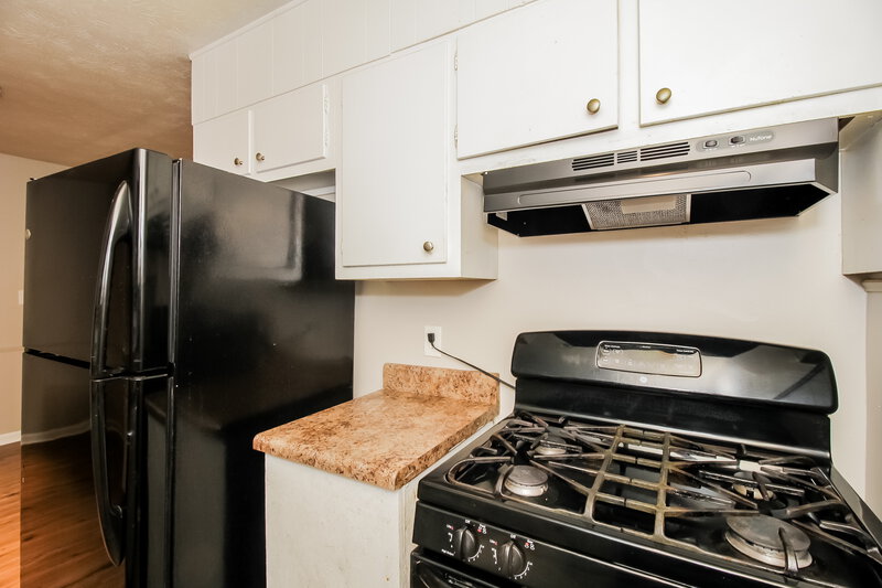 1,985/Mo, 6325 Wellington Way Austell, GA 30106 Kitchen View 3
