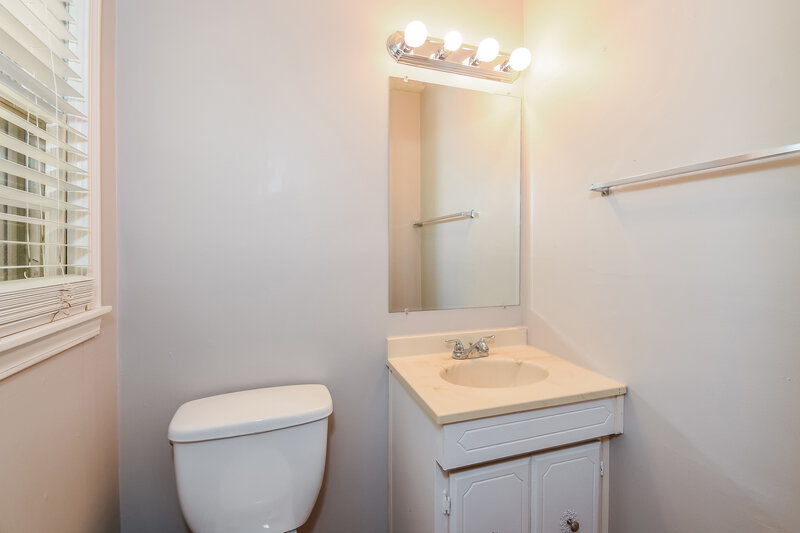 1,655/Mo, 6325 Wellington Way Austell, GA 30106 Main Bathroom View