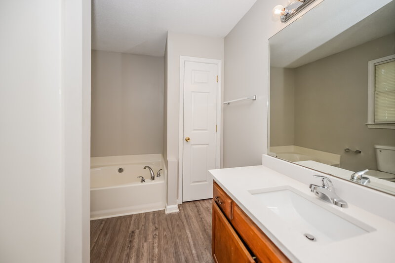 2,030/Mo, 6398 Grafton Ct Austell, GA 30168 Main Bathroom View
