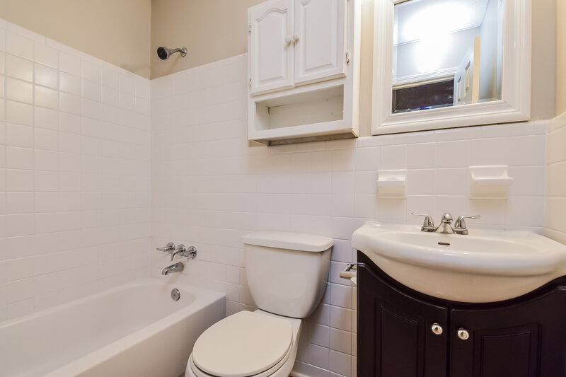 1,595/Mo, 6970 Richard Ln Austell, GA 30168 Main Bathroom View