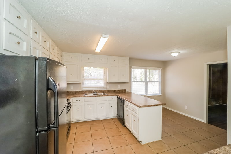 3,070/Mo, 970 Kathryn Ct Austell, GA 30168 Kitchen View 2