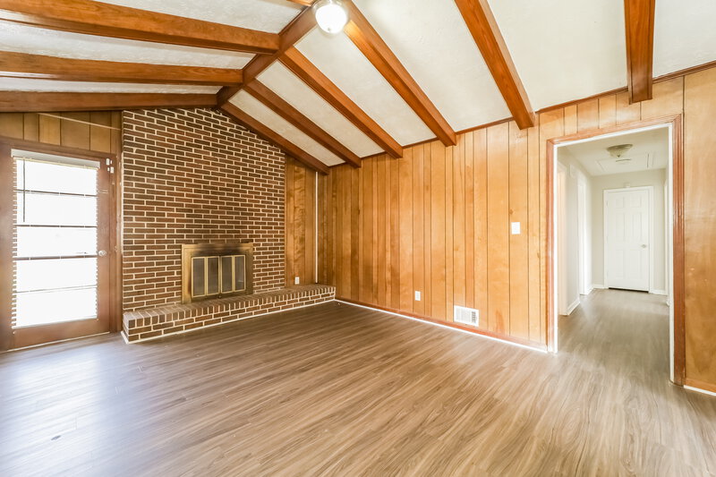 3,070/Mo, 970 Kathryn Ct Austell, GA 30168 Family Room View 2