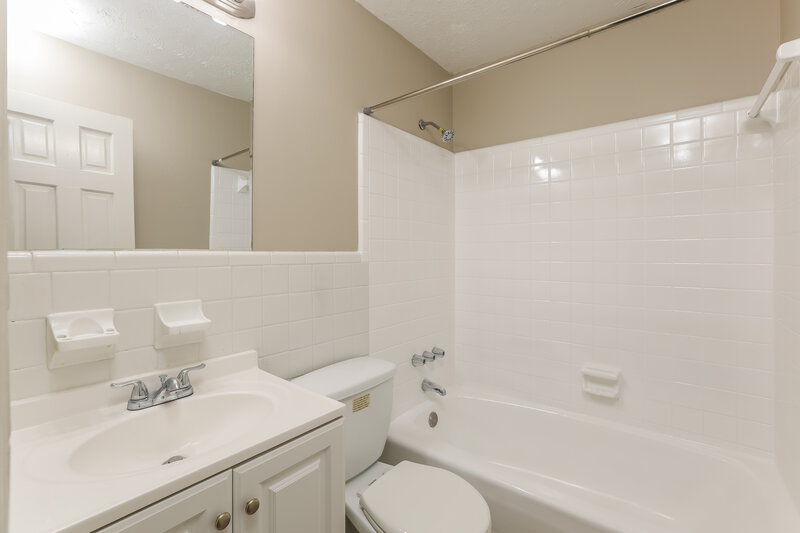 1,865/Mo, 970 Kathryn Ct Austell, GA 30168 Bathroom View