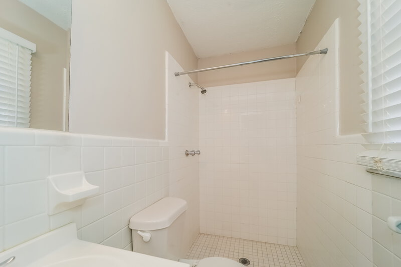 3,070/Mo, 970 Kathryn Ct Austell, GA 30168 Bathroom View 2