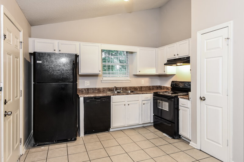 2,460/Mo, 24 Alisha Cir Cartersville, GA 30121 Kitchen View