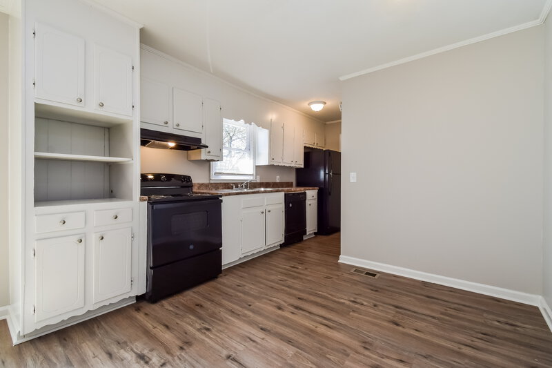 1,850/Mo, 26 Jim Ln SE Cartersville, GA 30120 Kitchen View