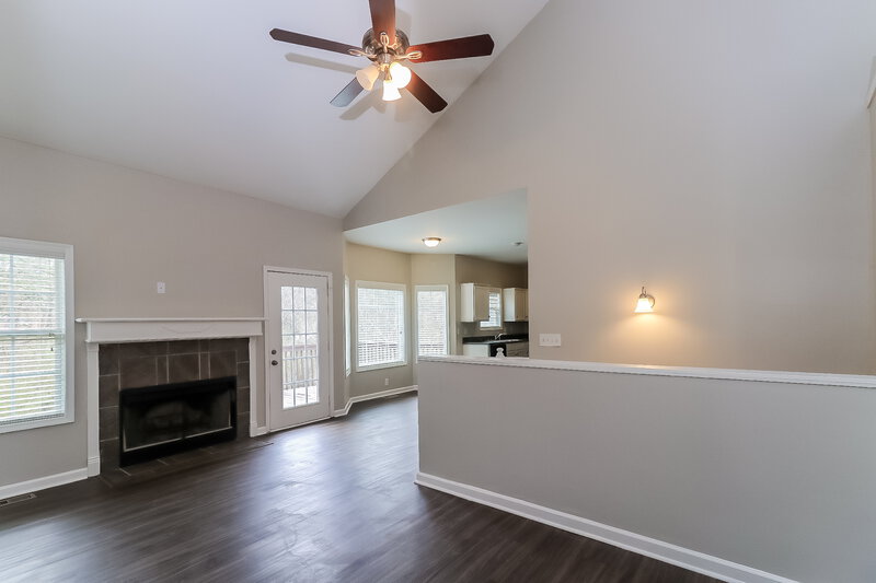 2,780/Mo, 36 Hickory Holw SW Cartersville, GA 30120 Living Room View 2