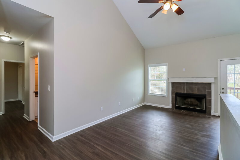 2,780/Mo, 36 Hickory Holw SW Cartersville, GA 30120 Living Room View 3