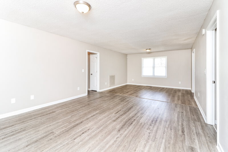 1,490/Mo, 56 Habersham Cir NE Cartersville, GA 30121 Living Room View